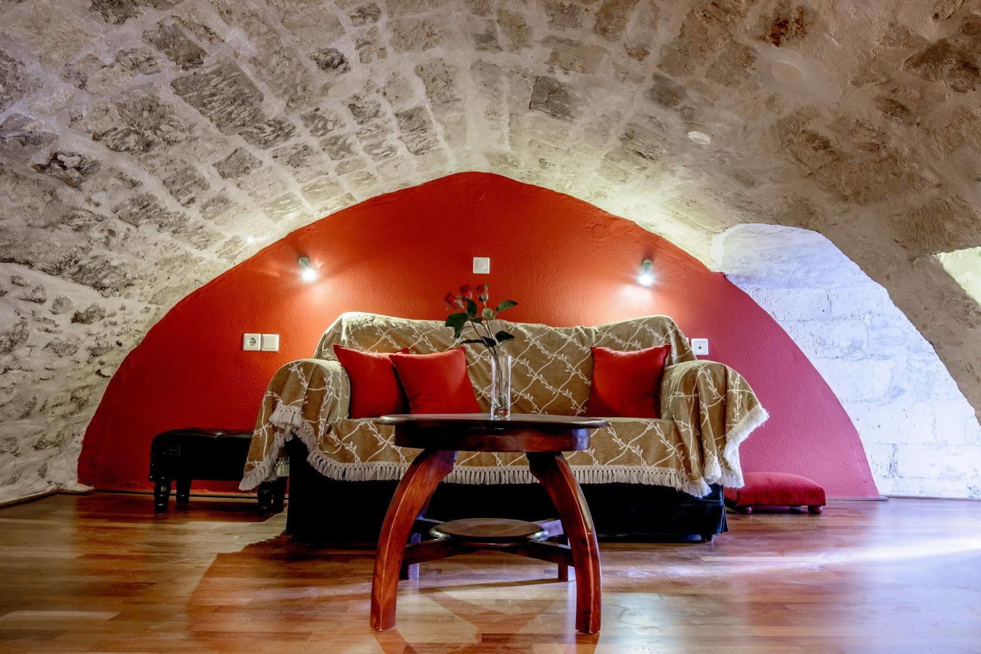 Leo Hotel Rethymno  Exterior photo